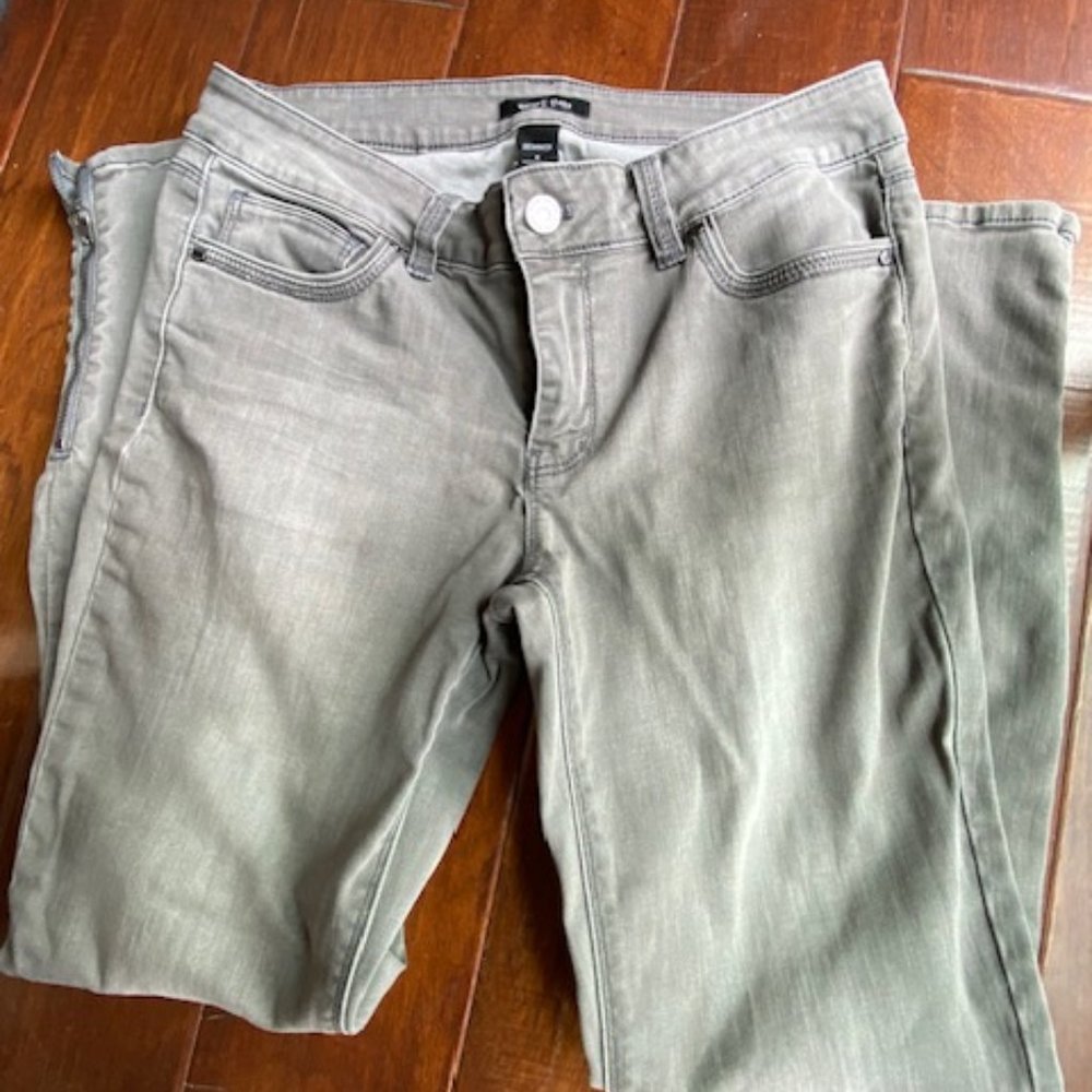 White House Black Market Stonewashed Gray Skimmer Jeans
